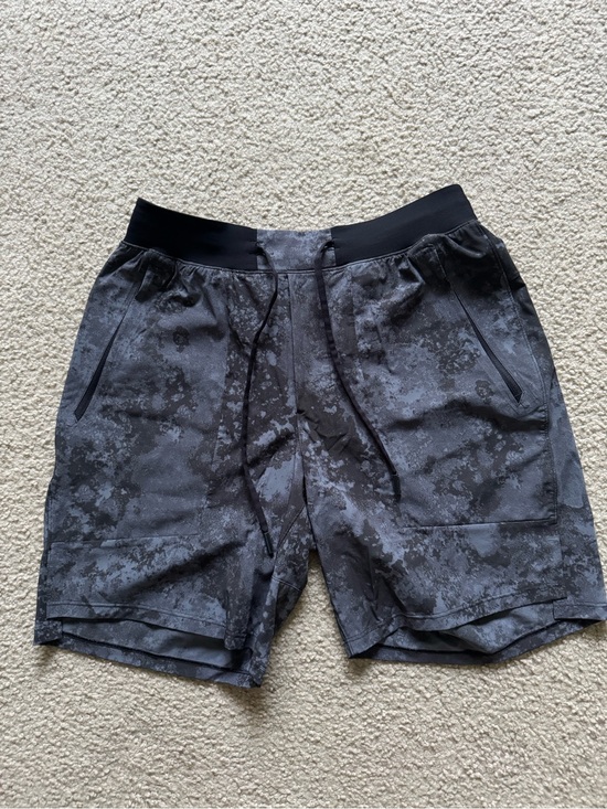 lululemon athletica Other - Lululemon Men's Black Gray Athletic Shorts